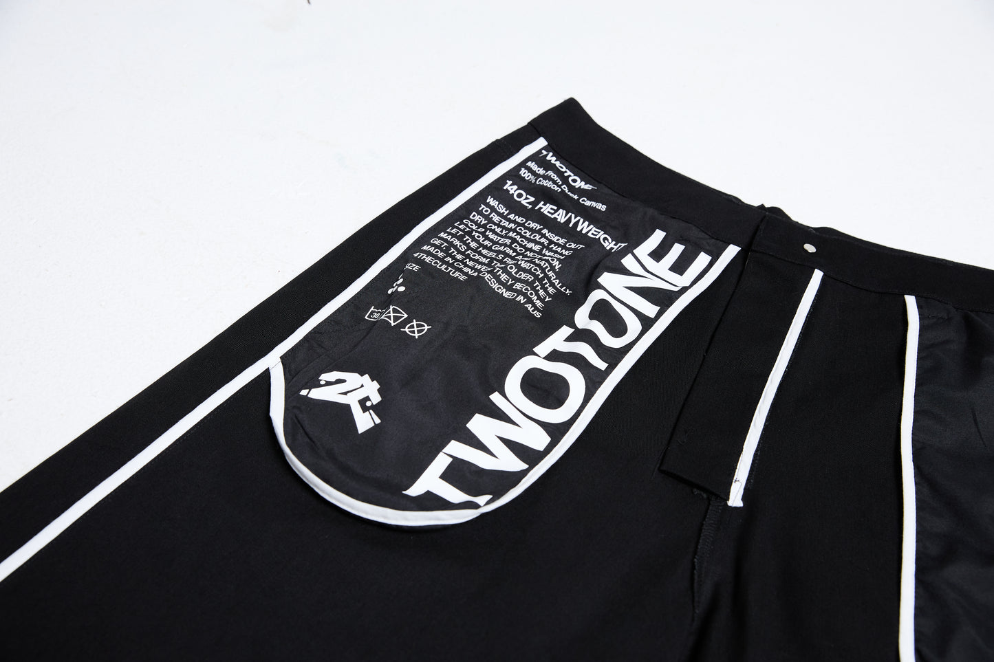 Duck Canvas Shorts